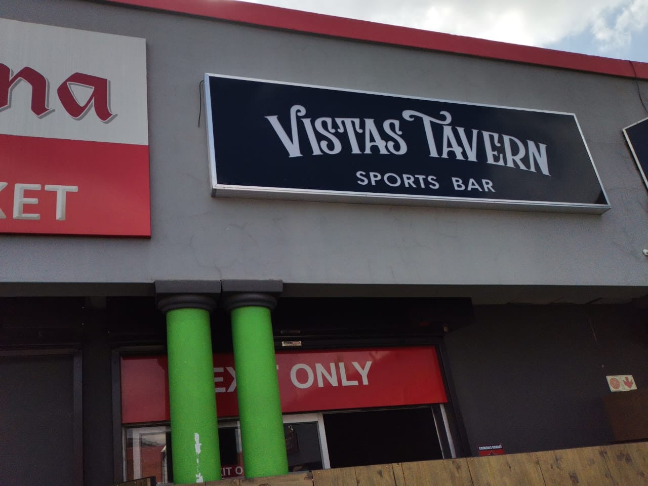 Vistas Tavern