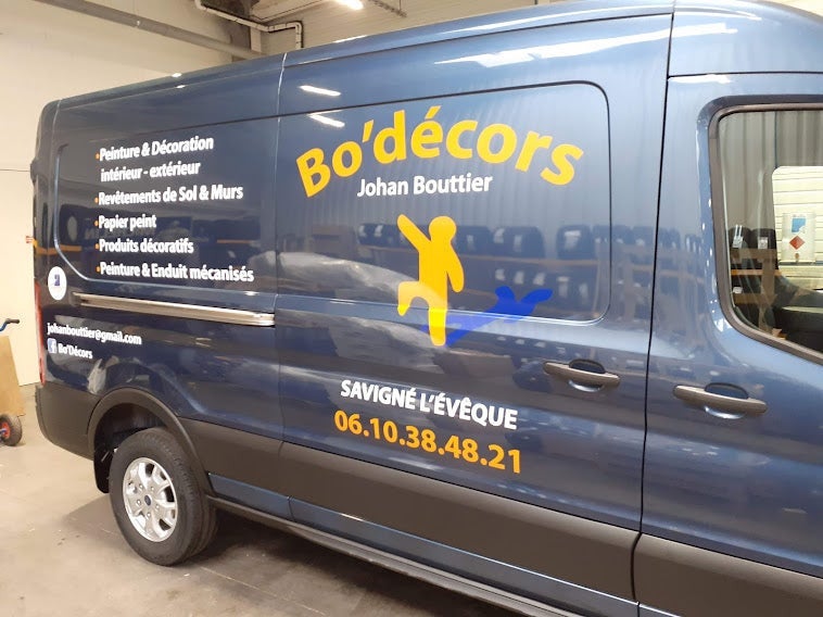 Habillage d'un véhicule pour Bo'décors installé sur Savigné L'évêque par Signarama Le Mans