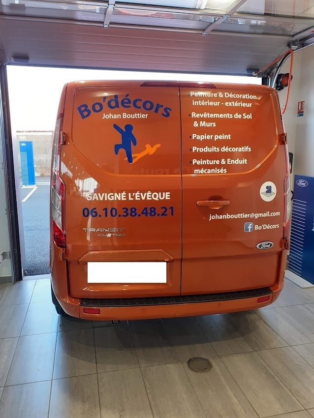Habillage d'un véhicule pour Bo'décors installé sur Savigné L'évêque par Signarama Le Mans