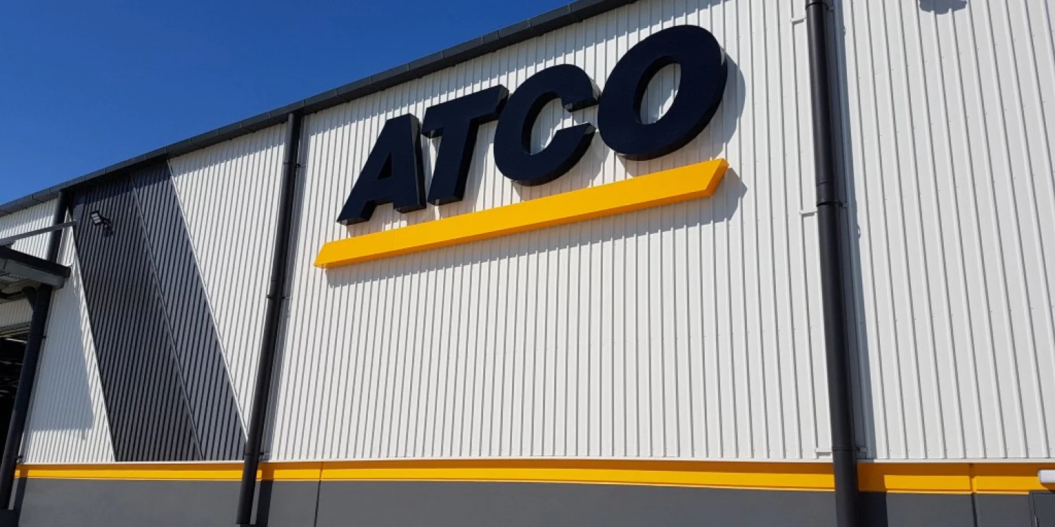 Sign Fabricators
