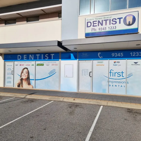 Cedric St Dental Signage (6)