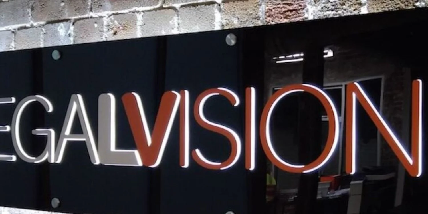 Class-Up Your Brand to Impress Customers with Your Lobby Sign!