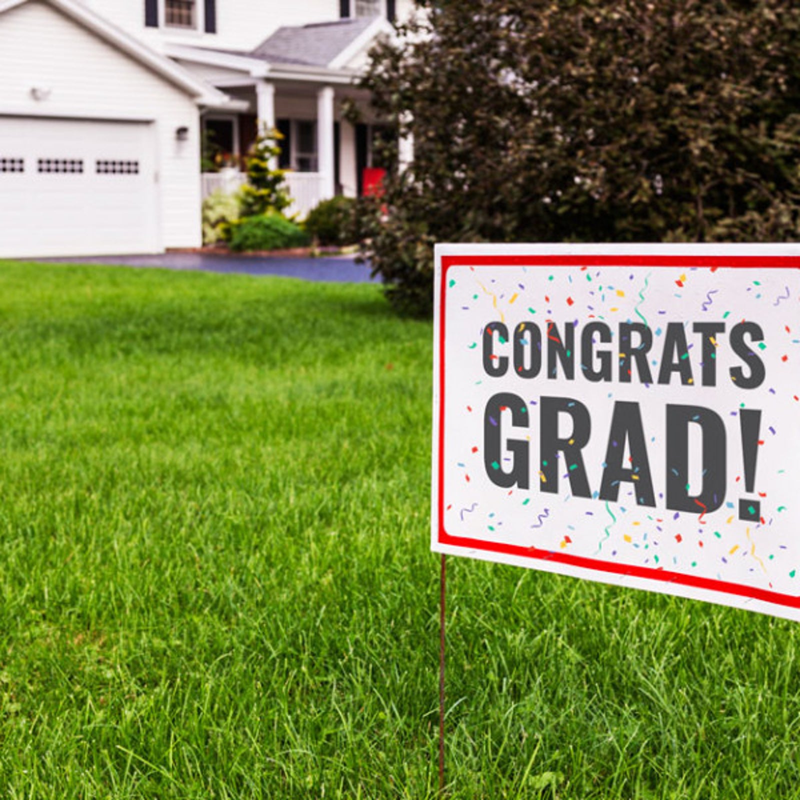 Celebrate the Class of 2021 with These Graduation Sign Ideas
