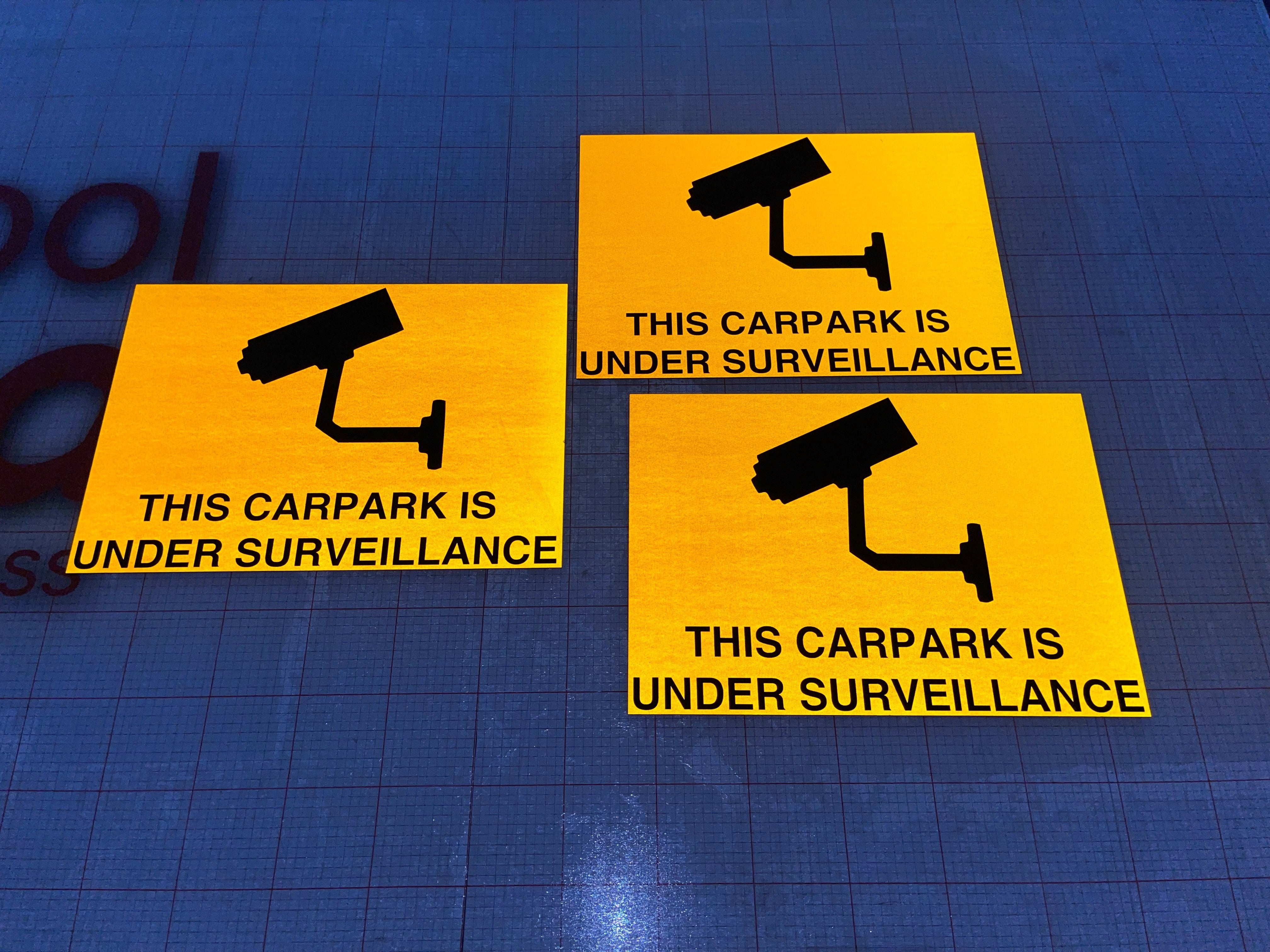 REFLECTIVE SIGNAGE