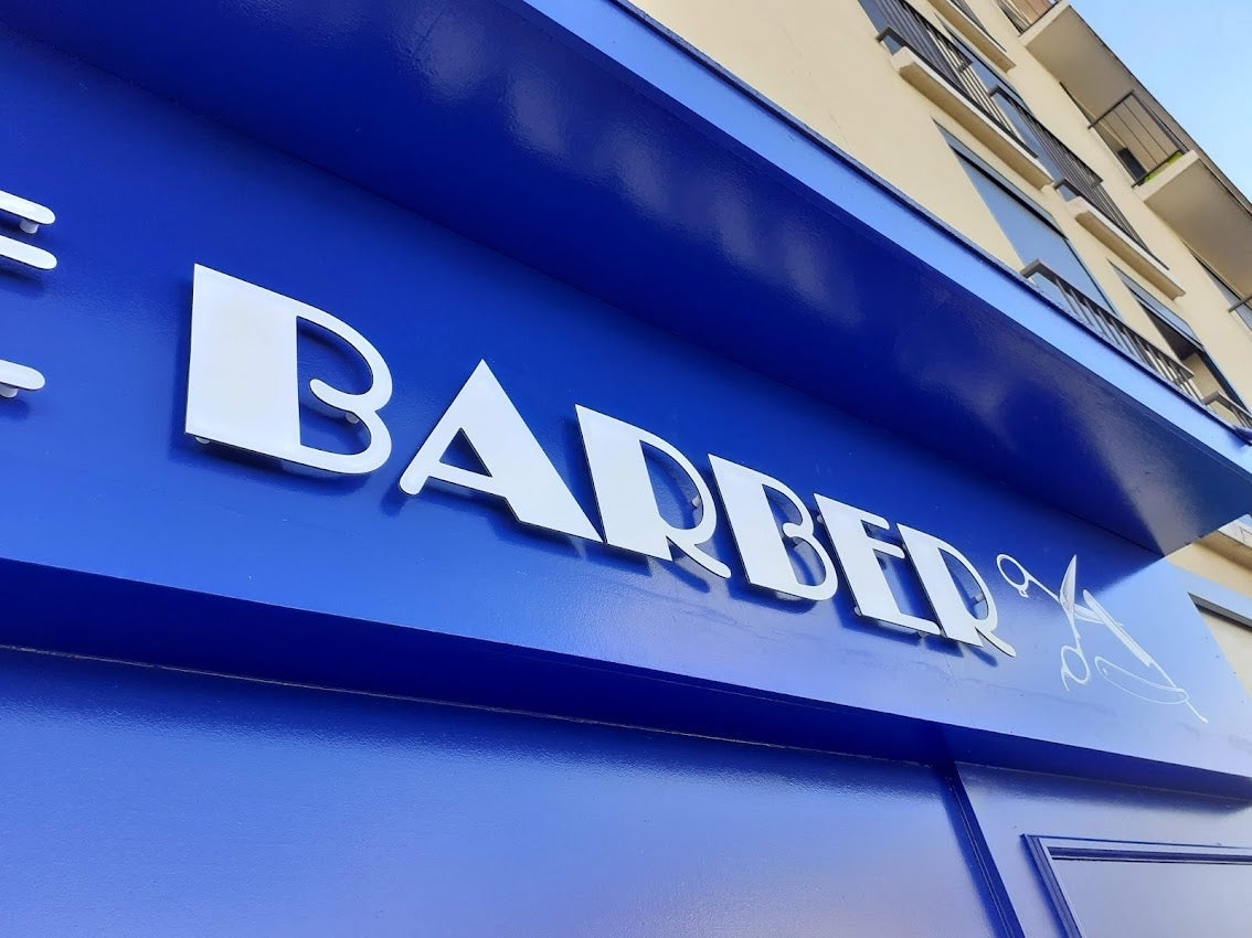 Nouvelle Enseigne pour 48 Avenue Barber installé à Allonnes par Signarama Le Mans