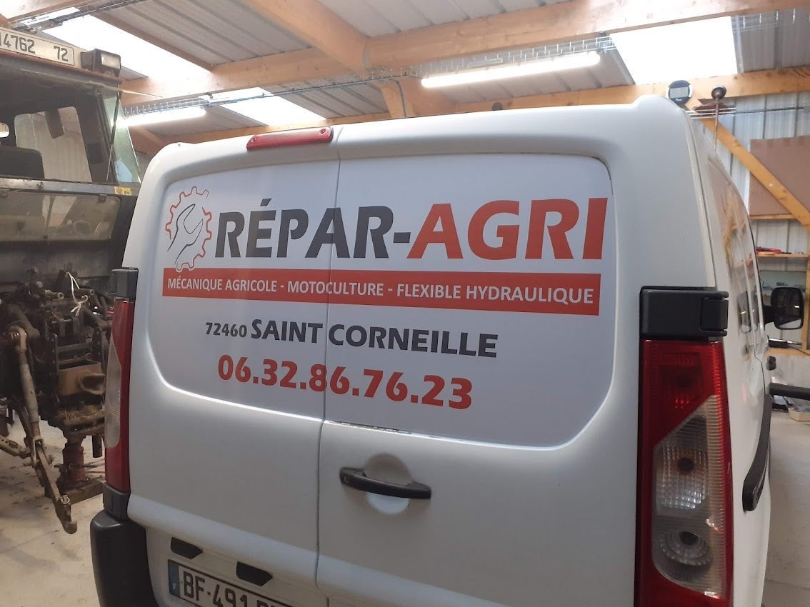 Marquage de véhicule pour Répar Agri installé à Saint Corneille par Signarama Le Mans