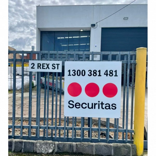 Gate Signage - Securitas - Preston.
