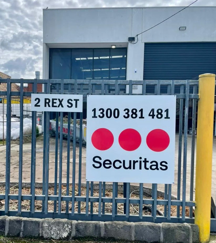 Gate Signage - Securitas - Preston.