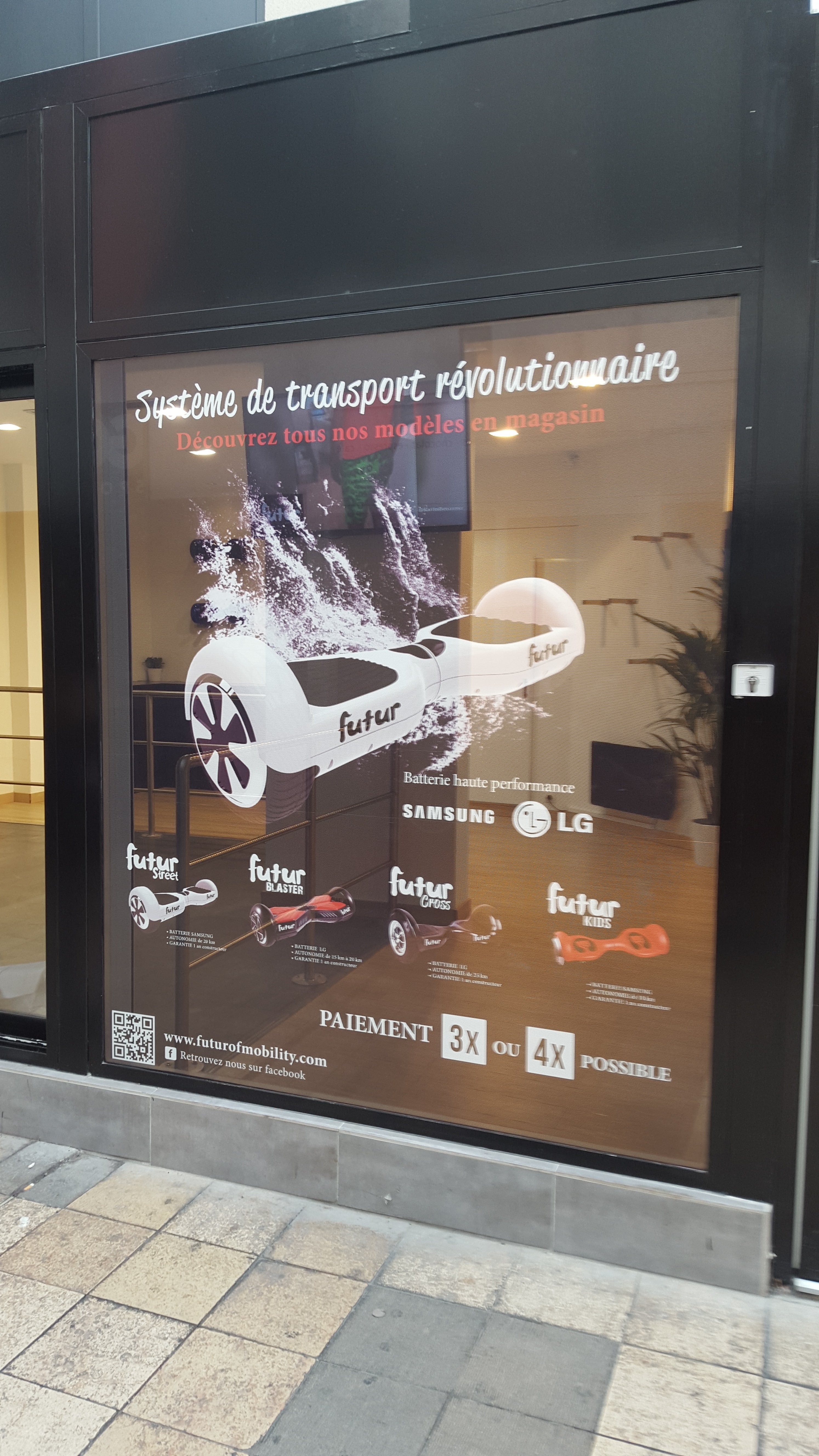 STICKER VITRINES EN FOLIE!