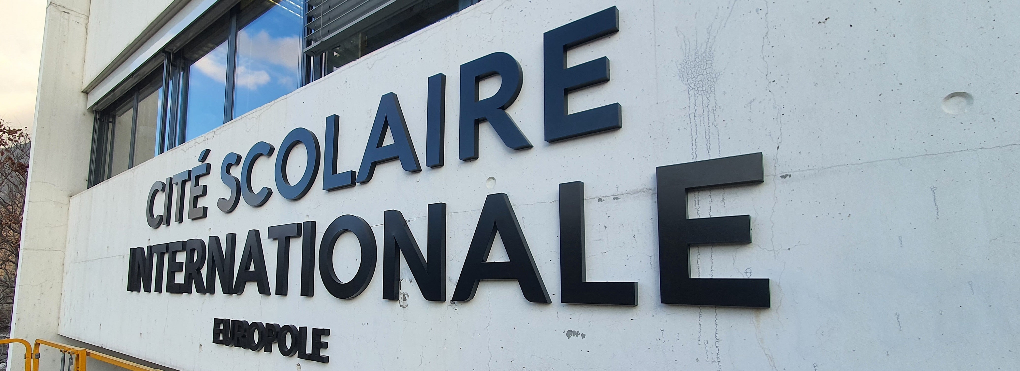 ENSEIGNE MURALE - LETTRES DECOUPEES METALLIQUES