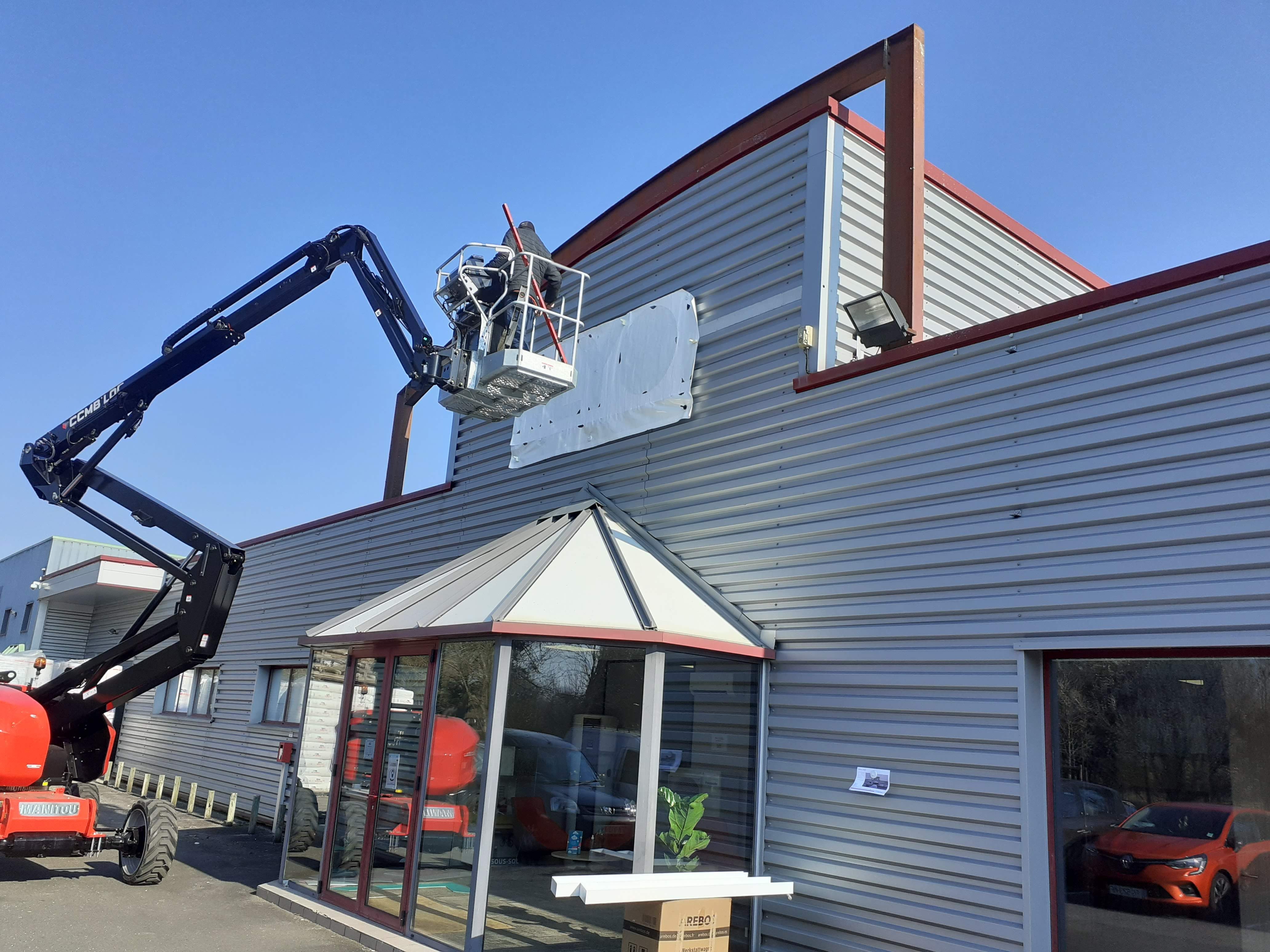 Conception & Pose d'une Enseigne lumineuse pour Tilyo installé sur Mulsanne par Signarama Le Mans