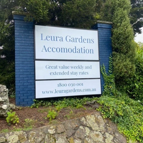 Outdoor Signage for Leura Gardens Accommodation by Signarama Penrith