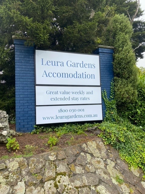Outdoor Signage for Leura Gardens Accommodation by Signarama Penrith