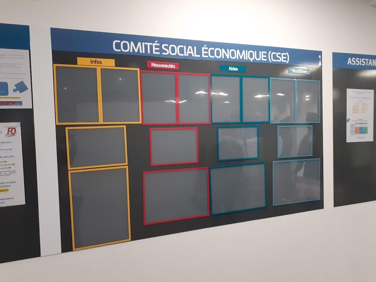 Fourniture d'un Tableau Magnétique pour le CSE GKN situé à Arnage par Signarama Le Mans