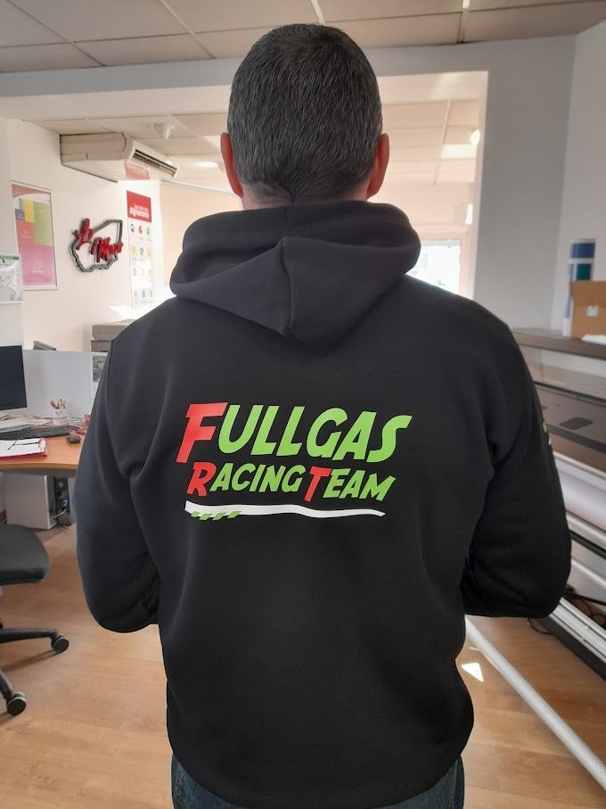 Marquage de Sweats pour le Team FRT  116 par Signarama Le Mans !