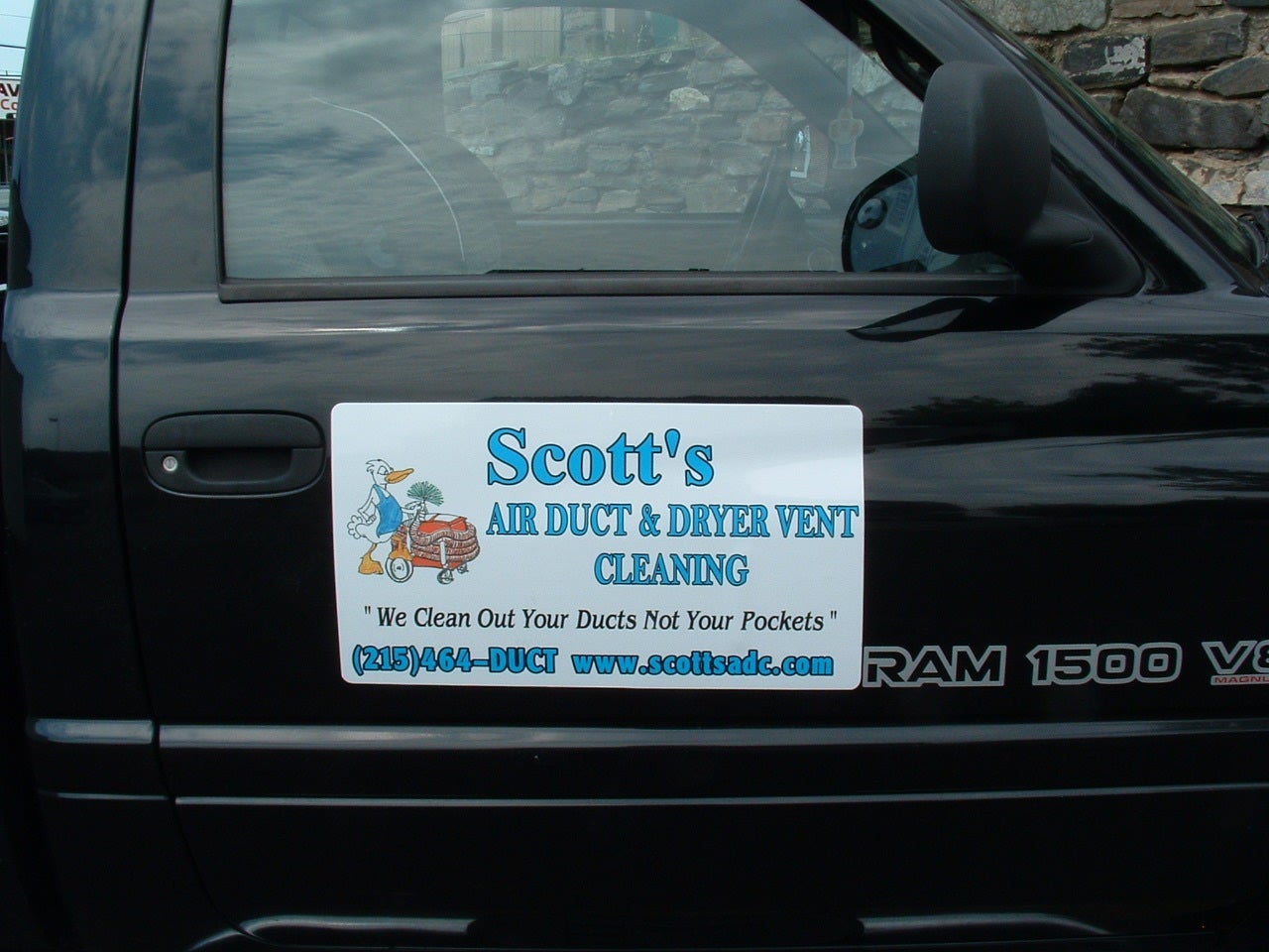 Magnetic Car Signs: Flexible & Effective Branding on the Go