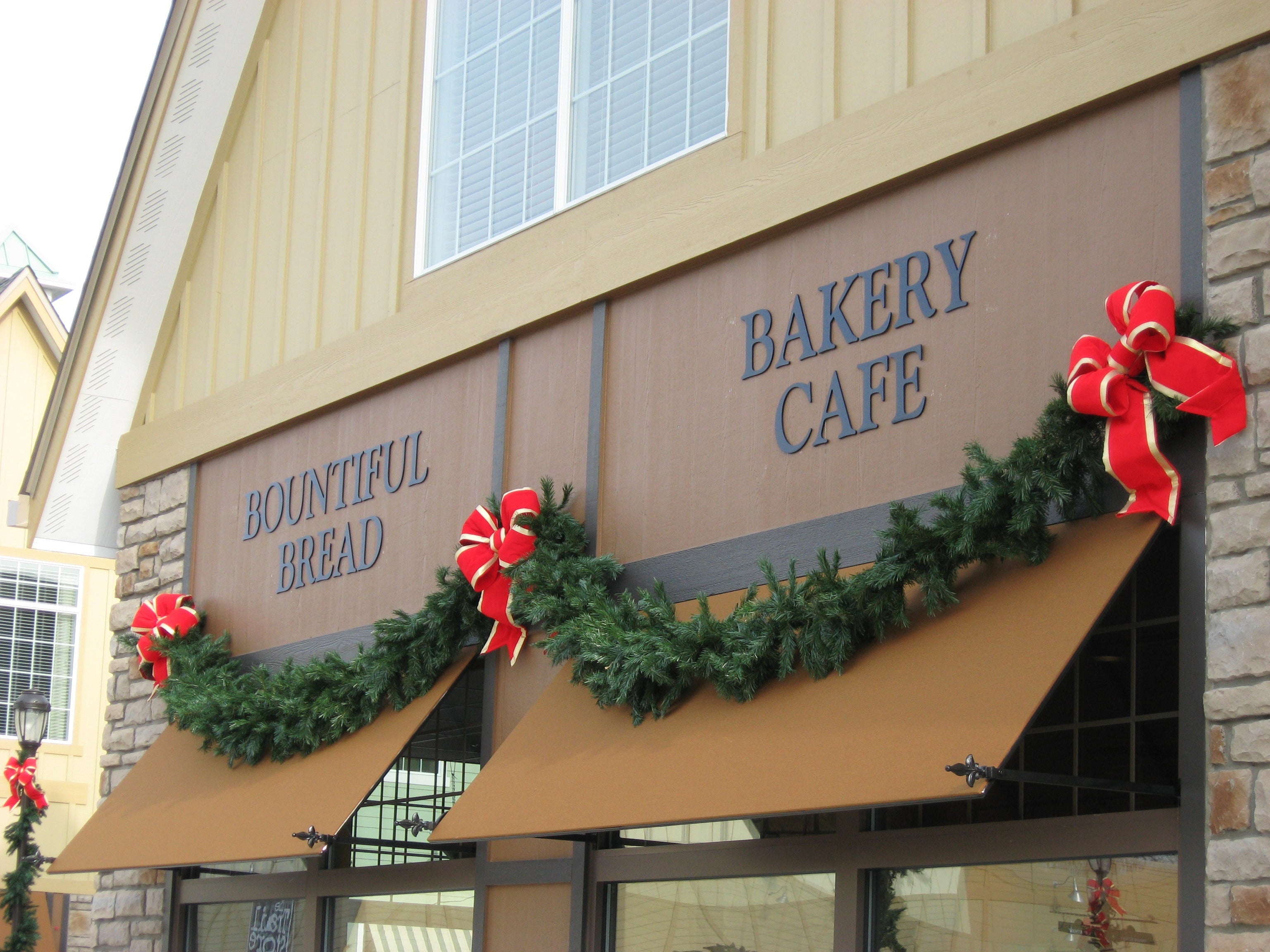 Custom Outdoor Signs for Business