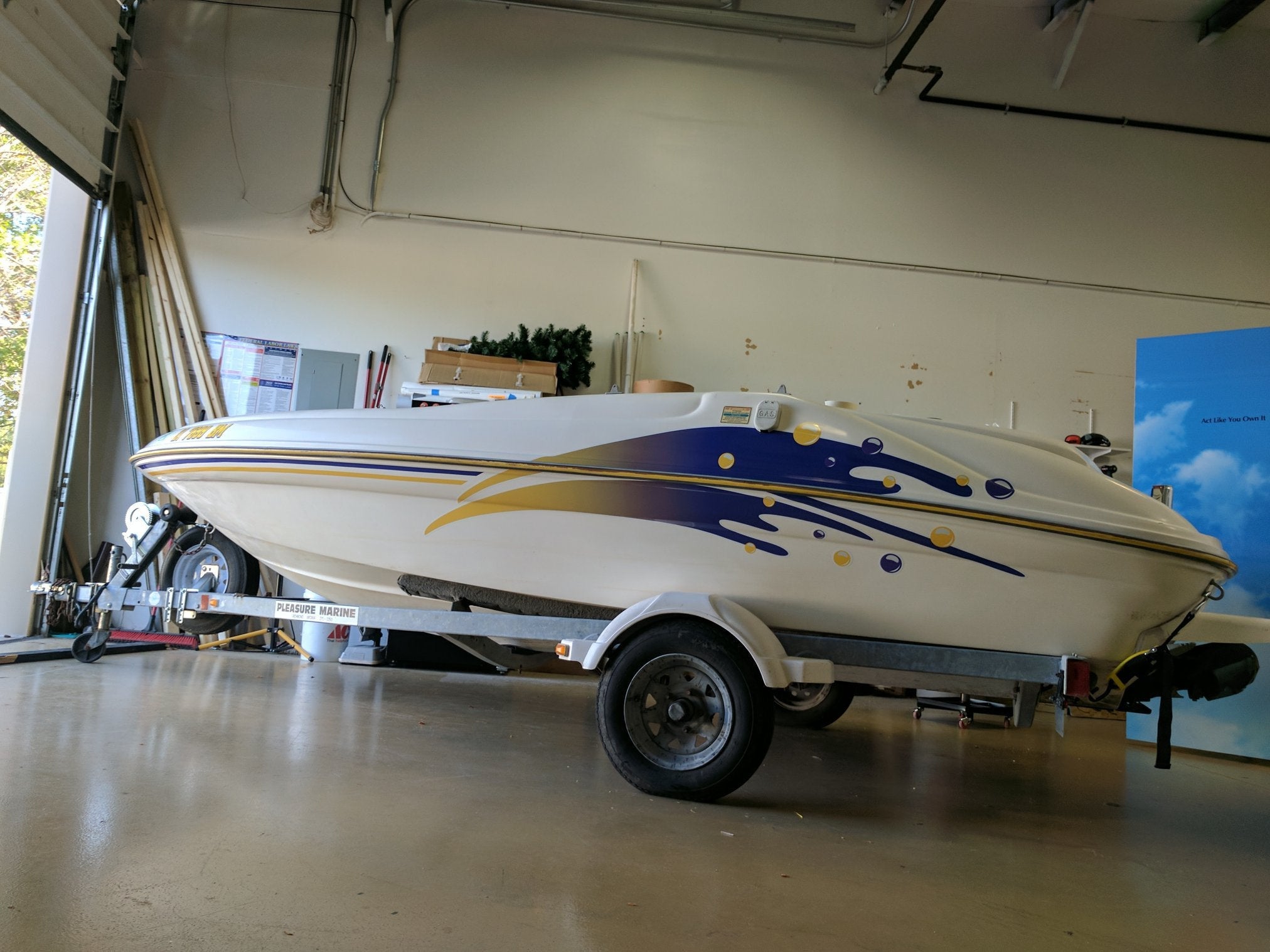Boat Wraps & Graphics