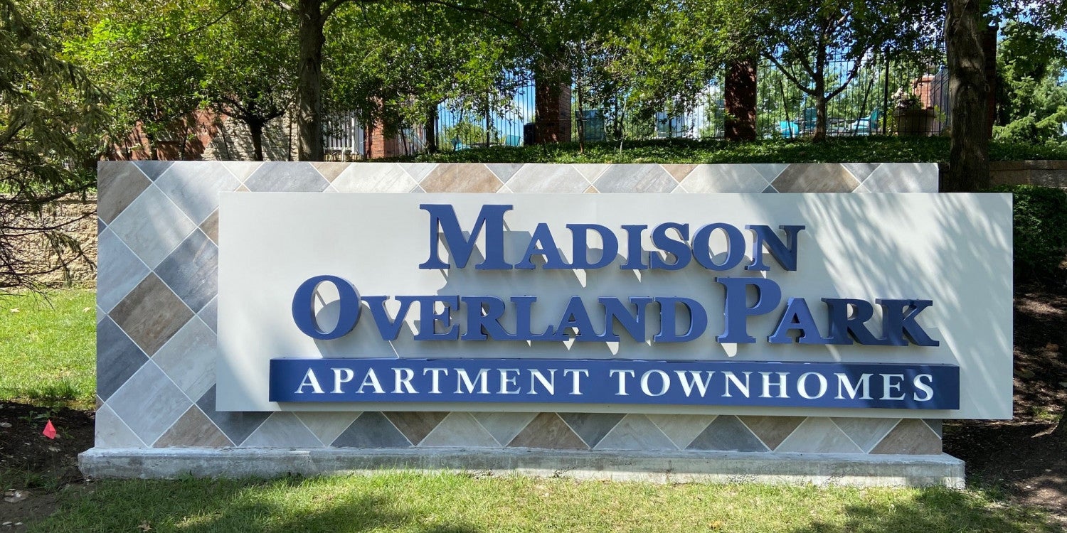 Freestanding & Standalone Signs