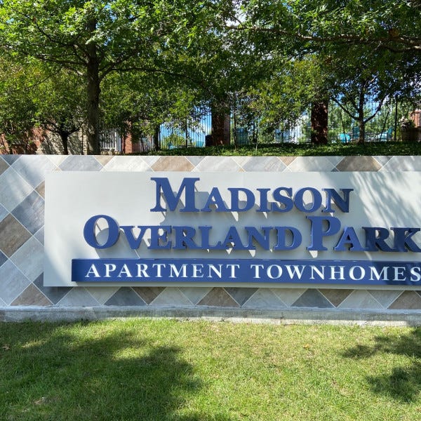 Illuminated monument sign