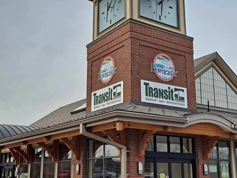 Building & Commercial Signs
