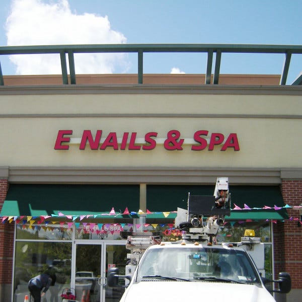 E Nails 