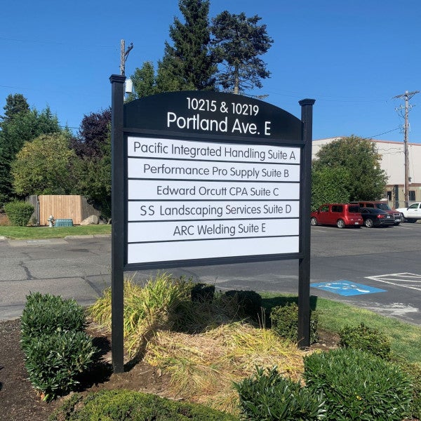 wayfinding sign, directional sign,