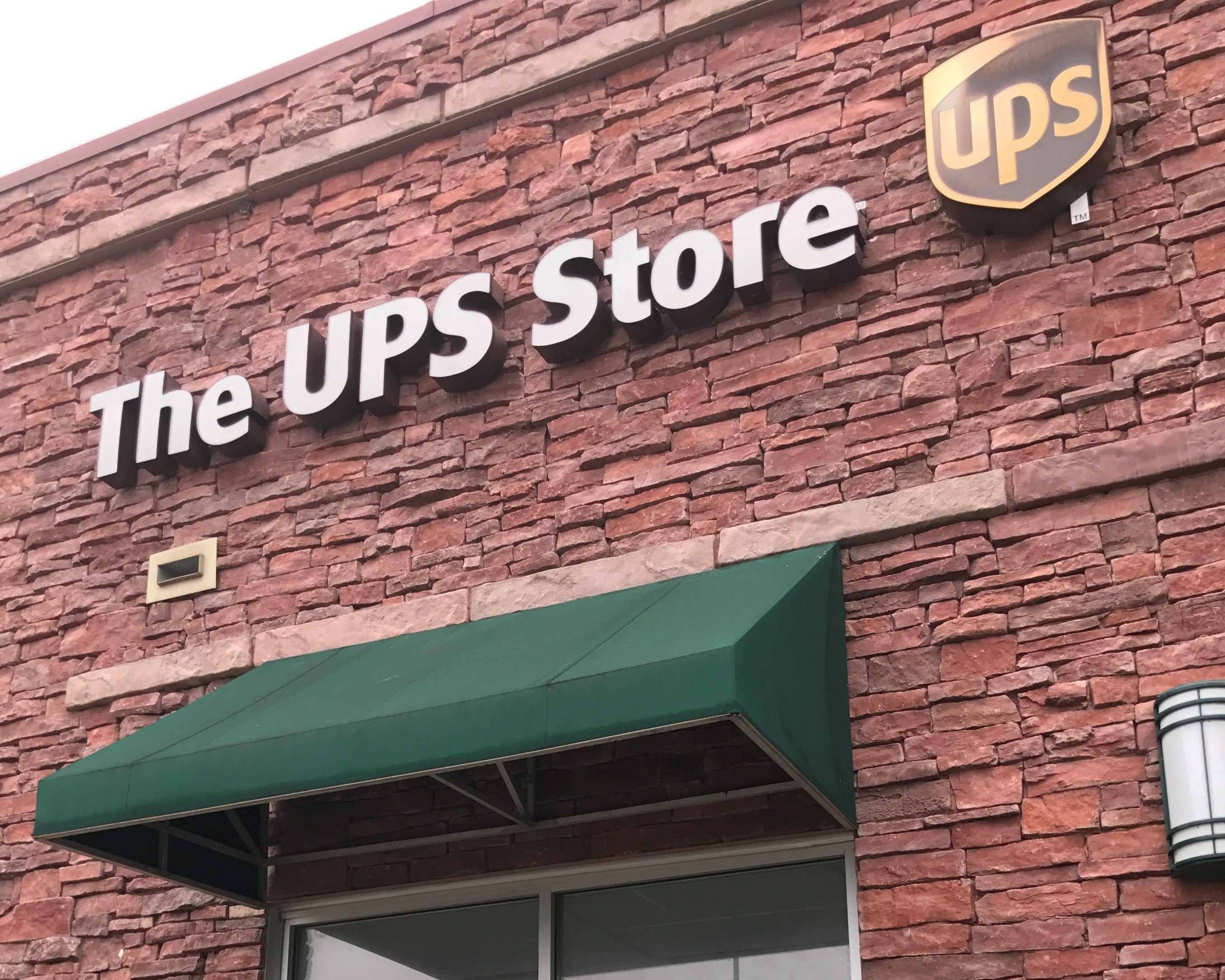 How Much Do Storefront Signs Cost? Key Factors Brookfield Business Owners Should Know