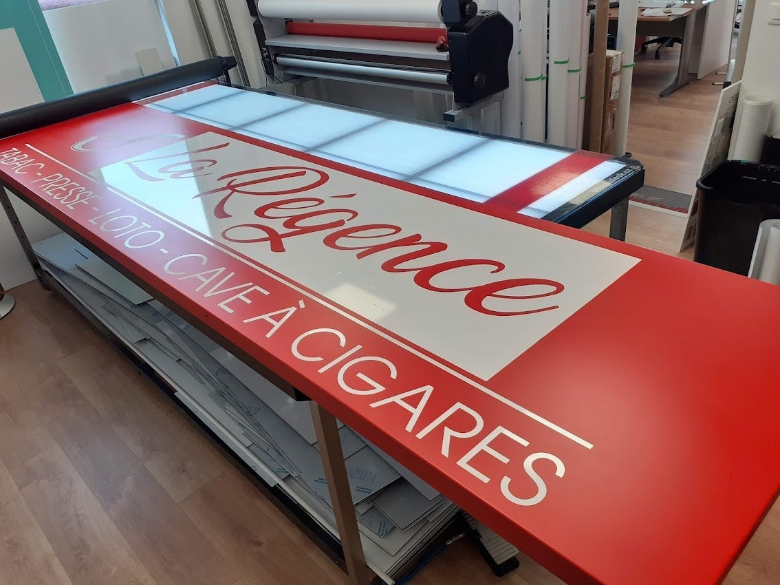 Nouvelle Enseigne pour le Tabac - Presse "La Régence" par Signarama Le Mans