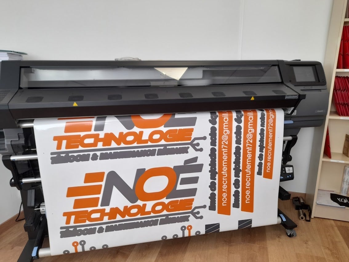 Habillage d'un véhicule pour Noé Technologie par Signarama Le Mans