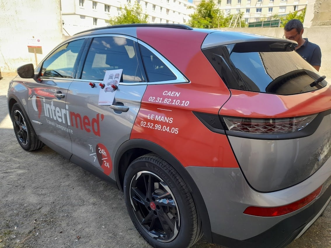 Habillage d'un véhicule pour Interimed' installé sur Le Mans & Caen par Signarama Le Mans