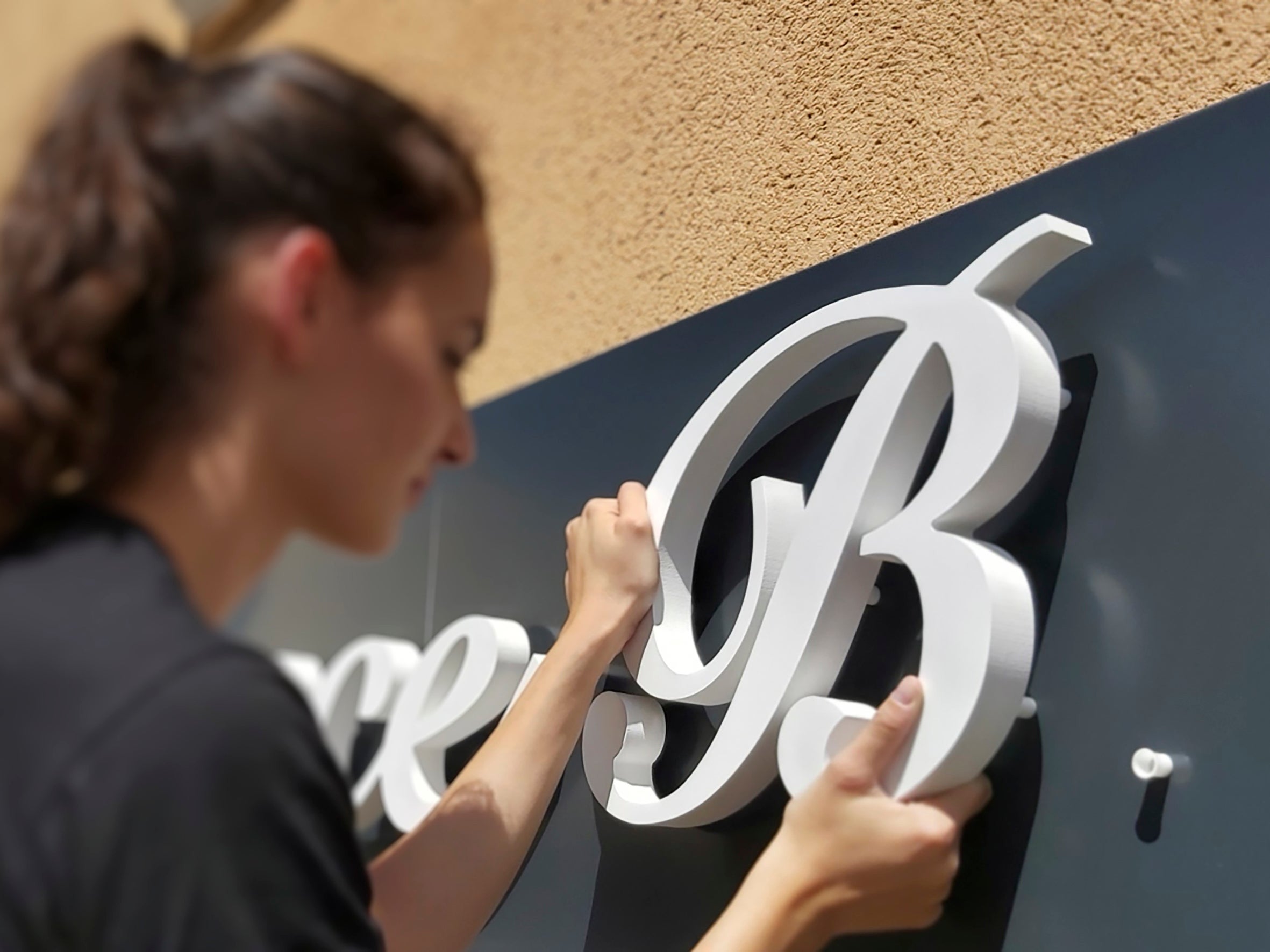 Enseigne en lettres découpées PVC