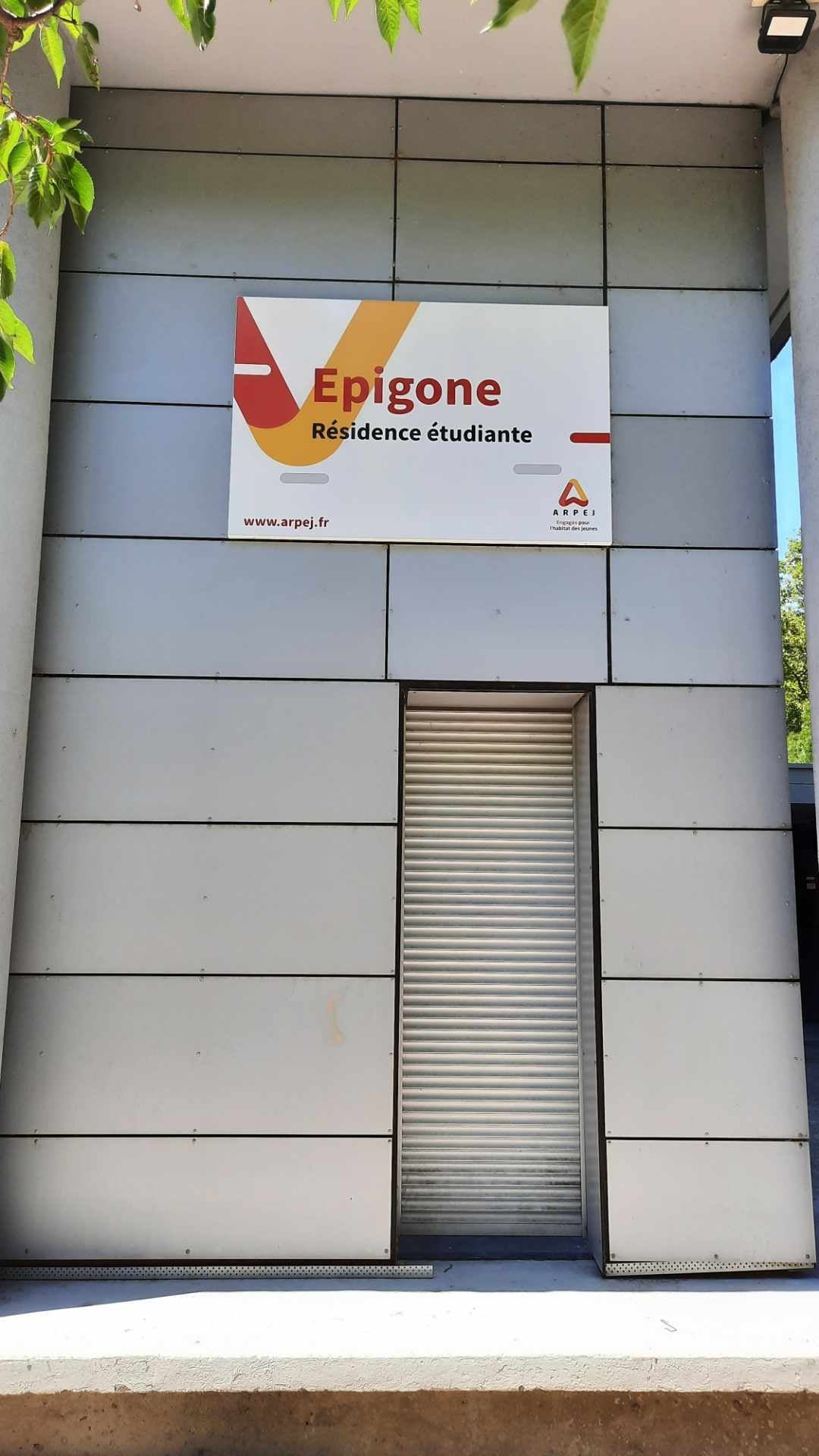 SIGNALÉTIQUE - ENSEIGNE DRAPEAU - VITROPHANIE
