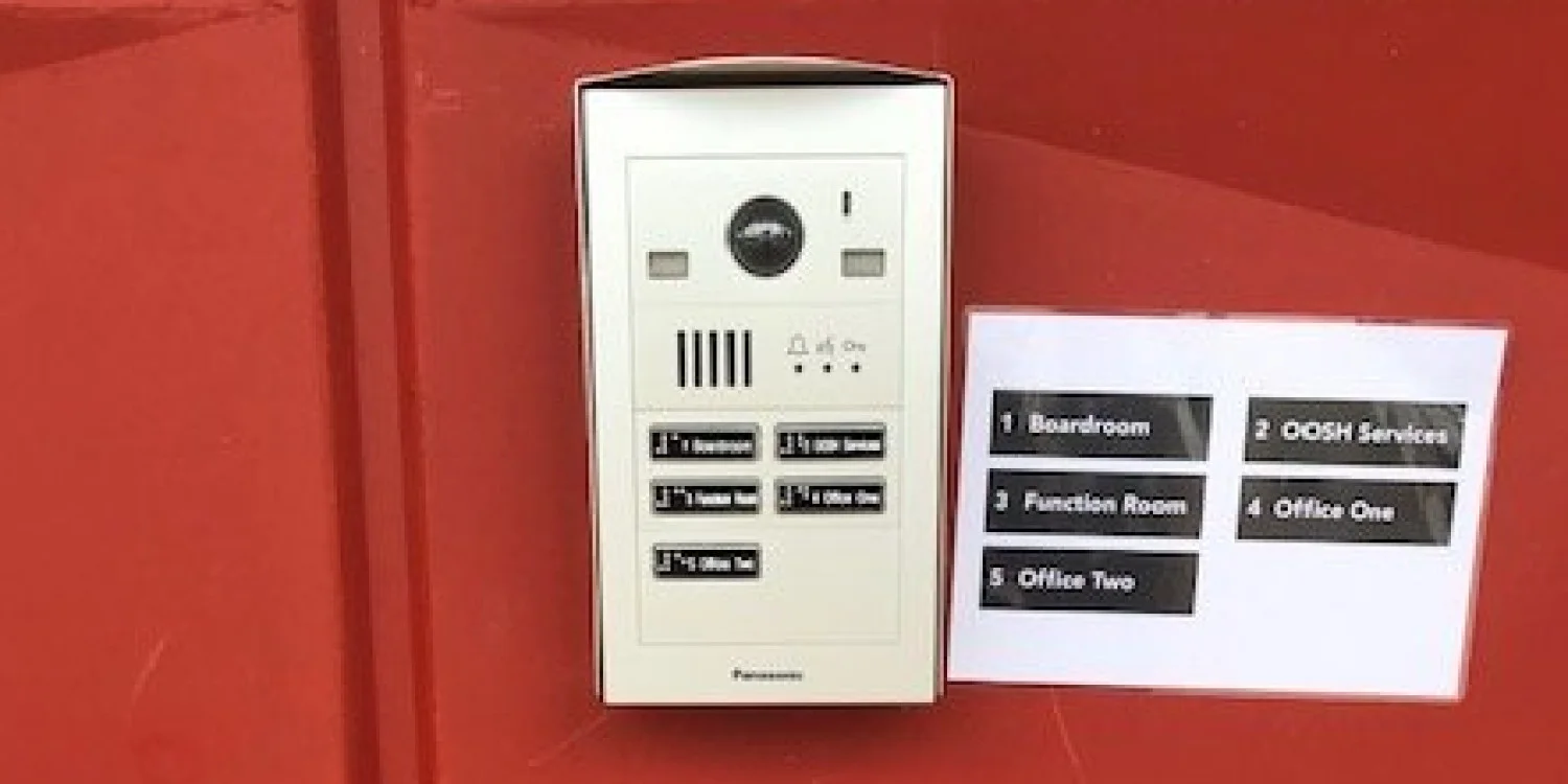 Accessibility & Braille Signs