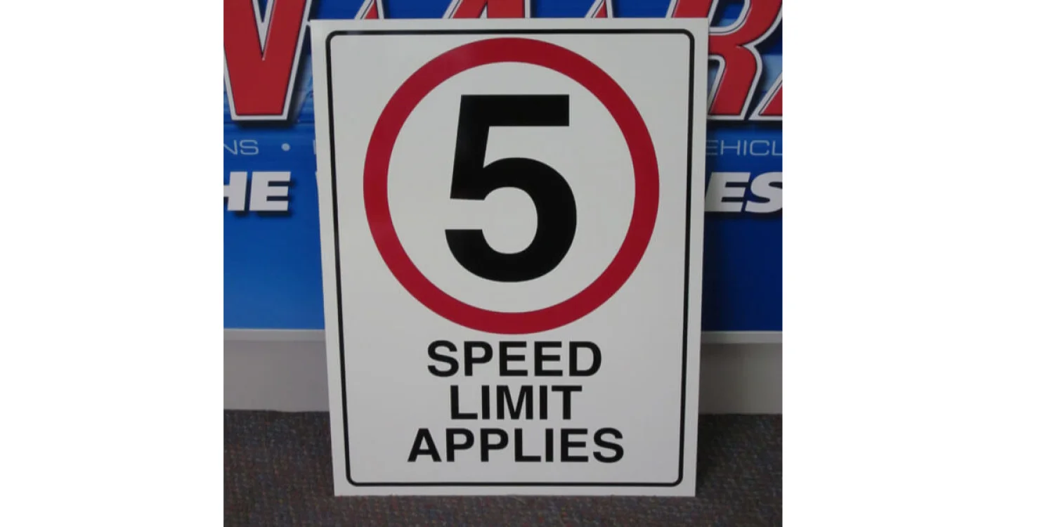 Traffic & Street Signs