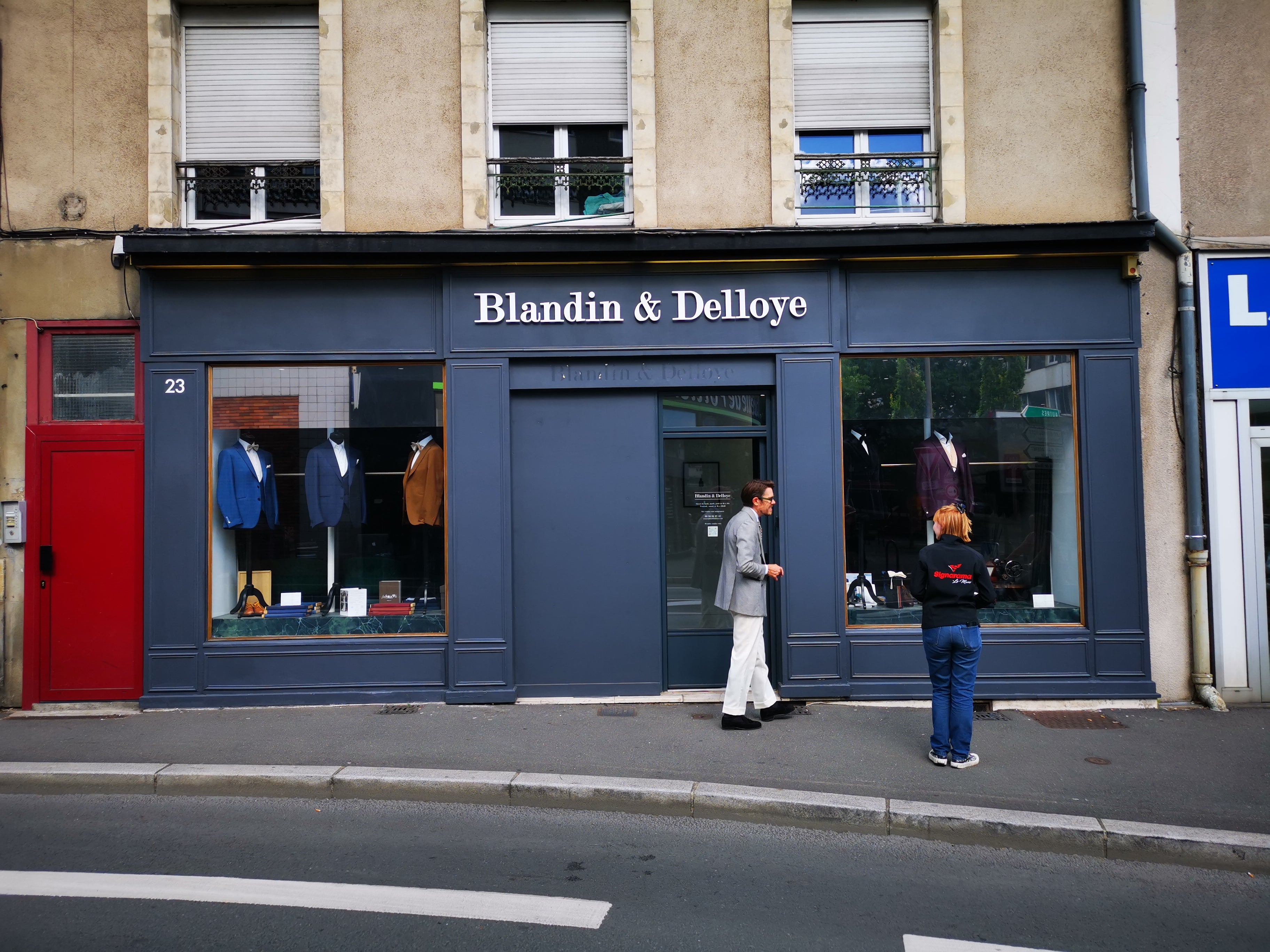 Enseigne en lettres PVC découpées sur entretoises - Blandin & Delloye - Signarama Le Mans