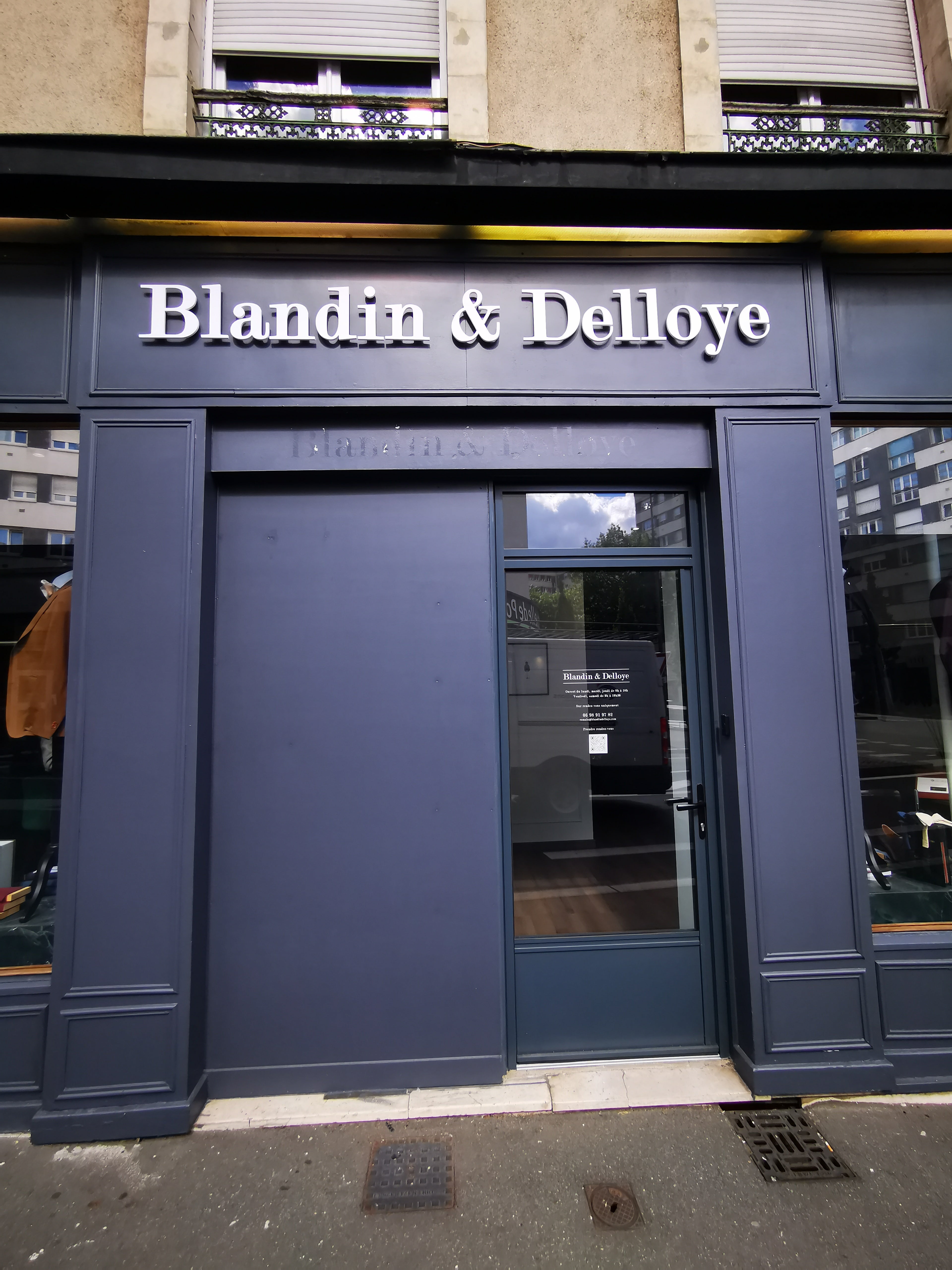 Enseigne en lettres PVC découpées sur entretoises - Blandin & Delloye - Signarama Le Mans