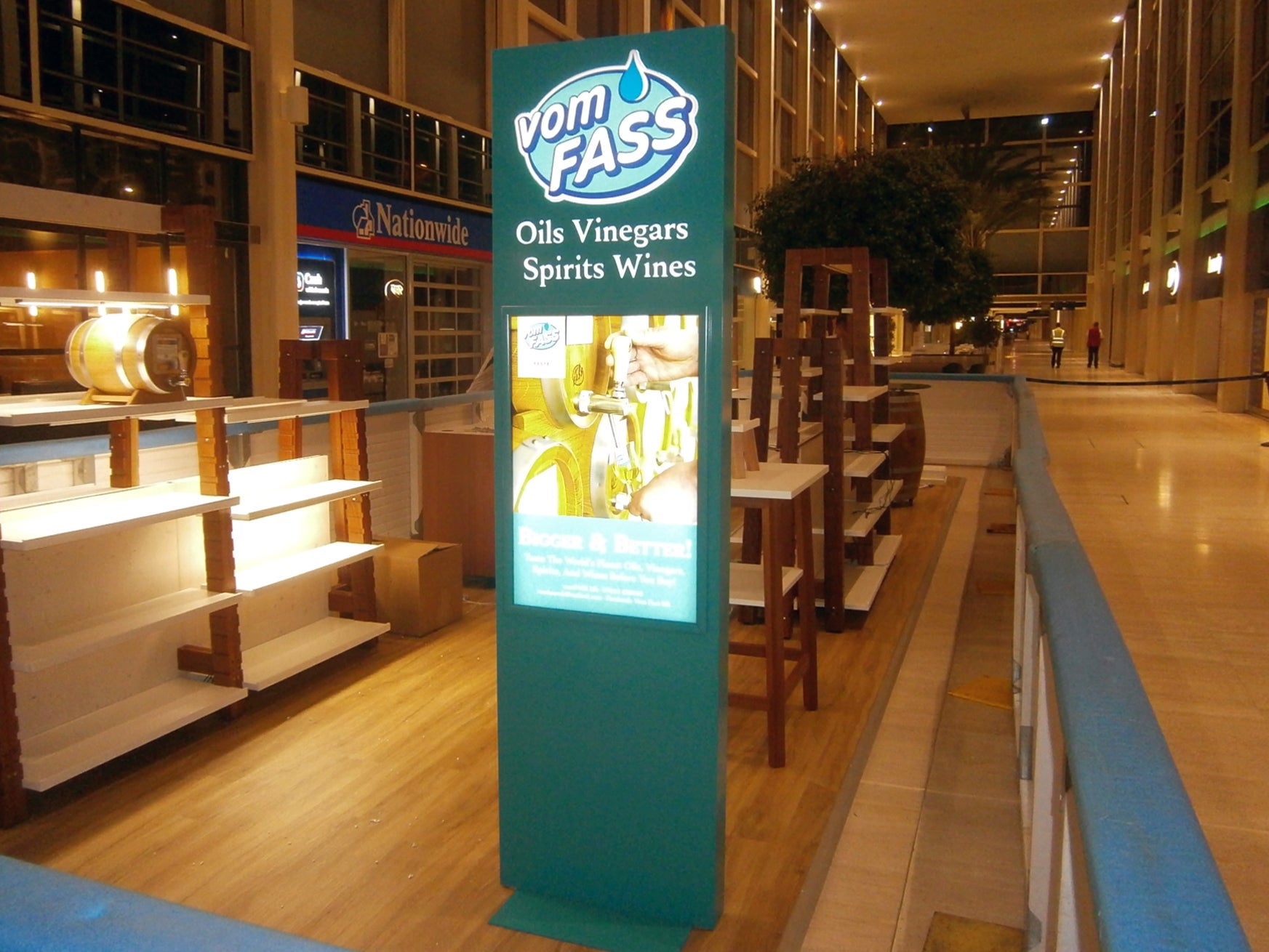 Illuminated Totem Sign - Centre:MK