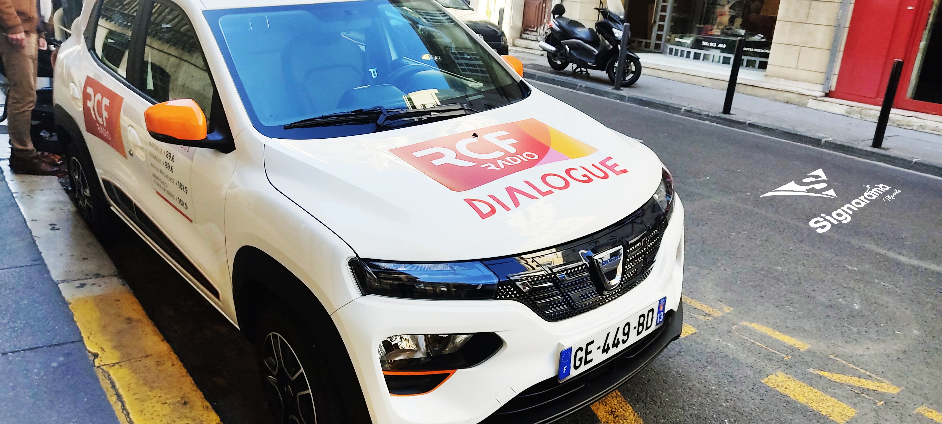 RCF RADIO_MARSEILLE_COVERING_MARQUAGE VEHICULE