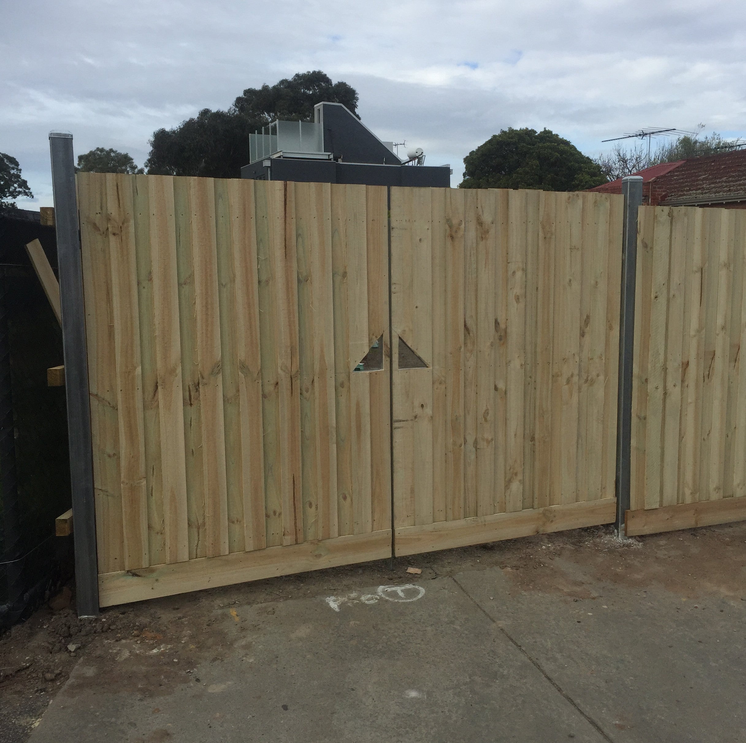 Timber Fencing in Melbourne Online Fence Supplies Online Fence Supplies