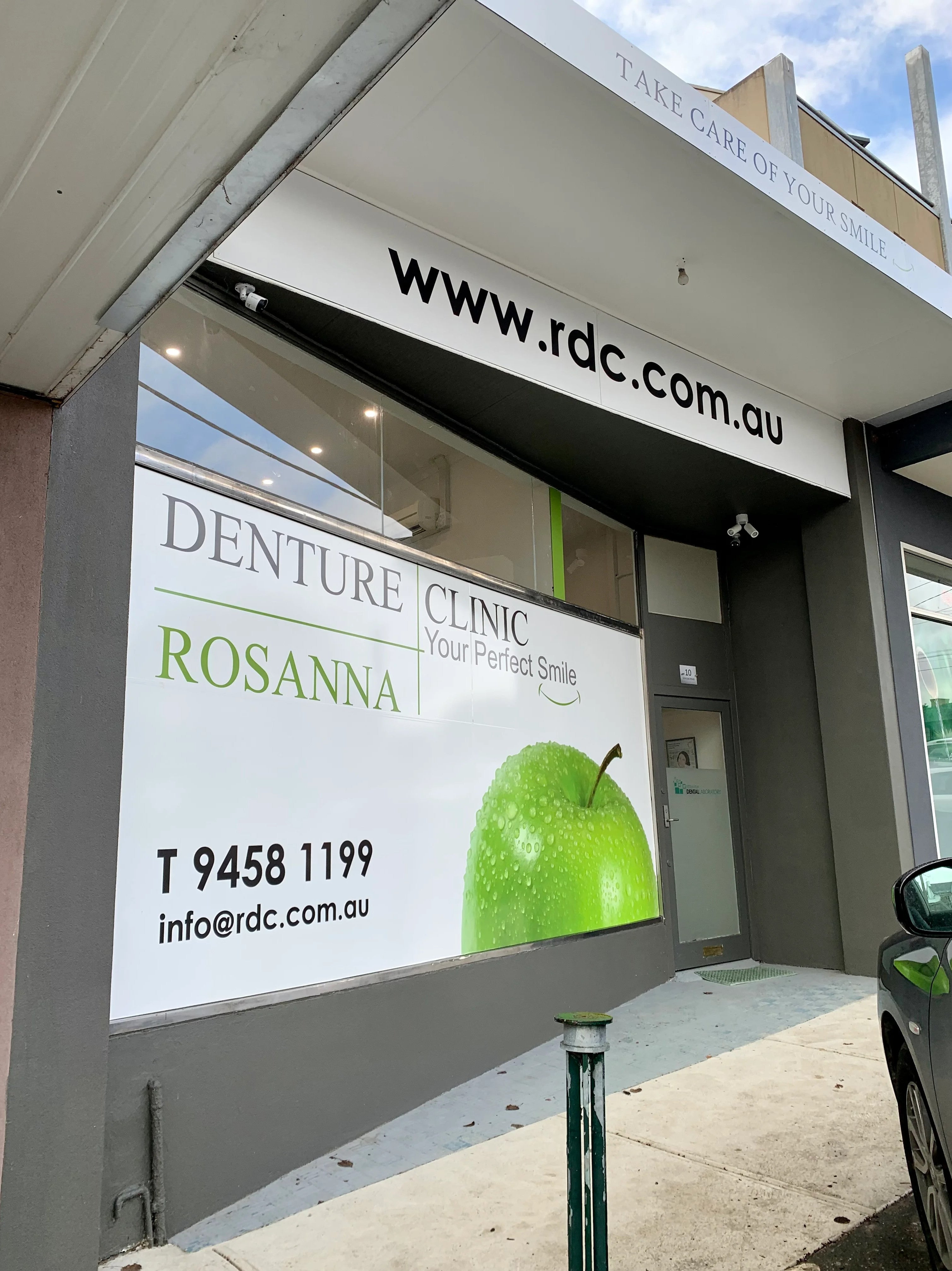 Shopfront Signage - Rosanna Denture Clinic.