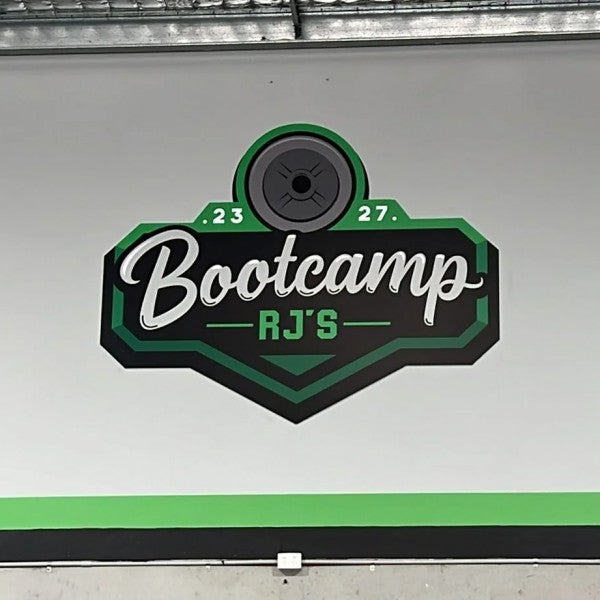 Store signs for Hunter Sports Nutrition and RJ's Bootcamp