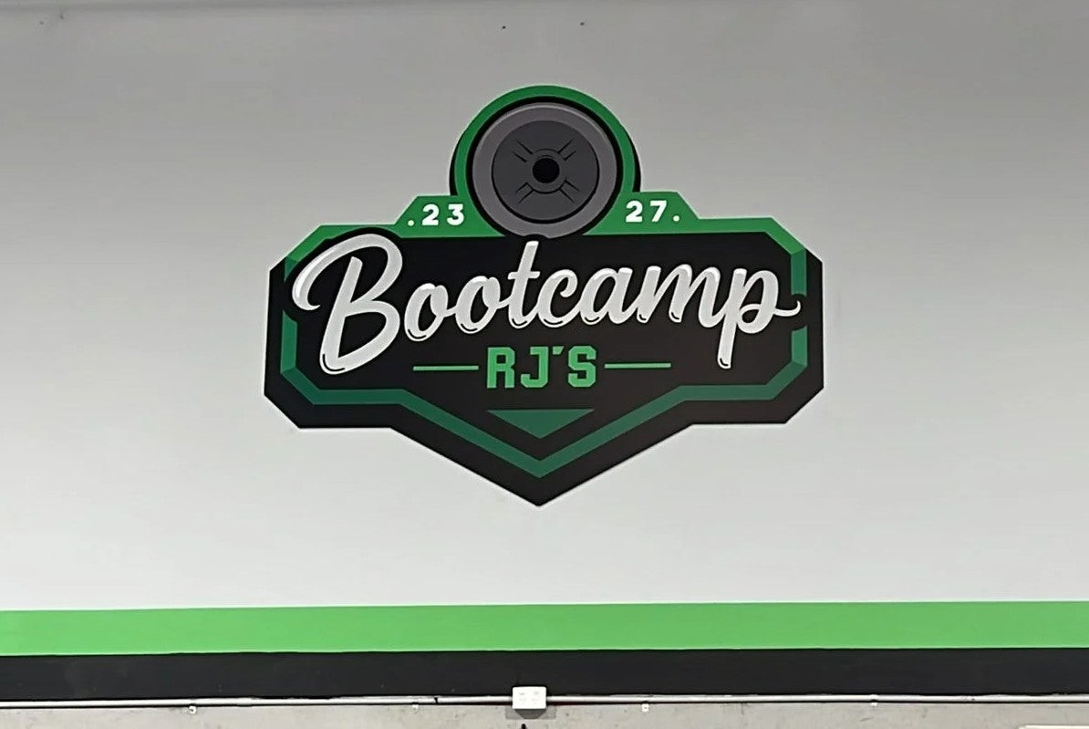 Store signs for Hunter Sports Nutrition and RJ's Bootcamp