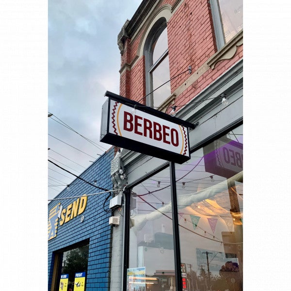 Lightbox - Berbeo Bros.