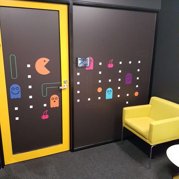 Wall graphics for a business welcome door sign | Business Door Sign