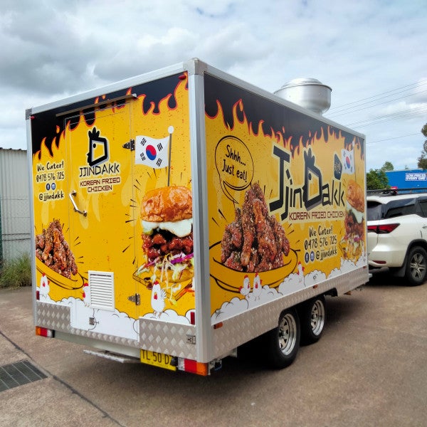 Spectacular 360 wrap on food trailer