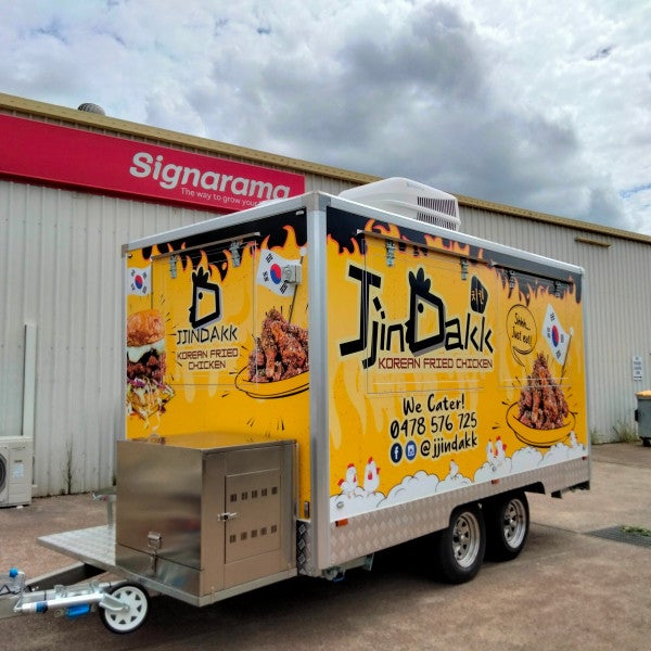 Spectacular 360 wrap on food trailer