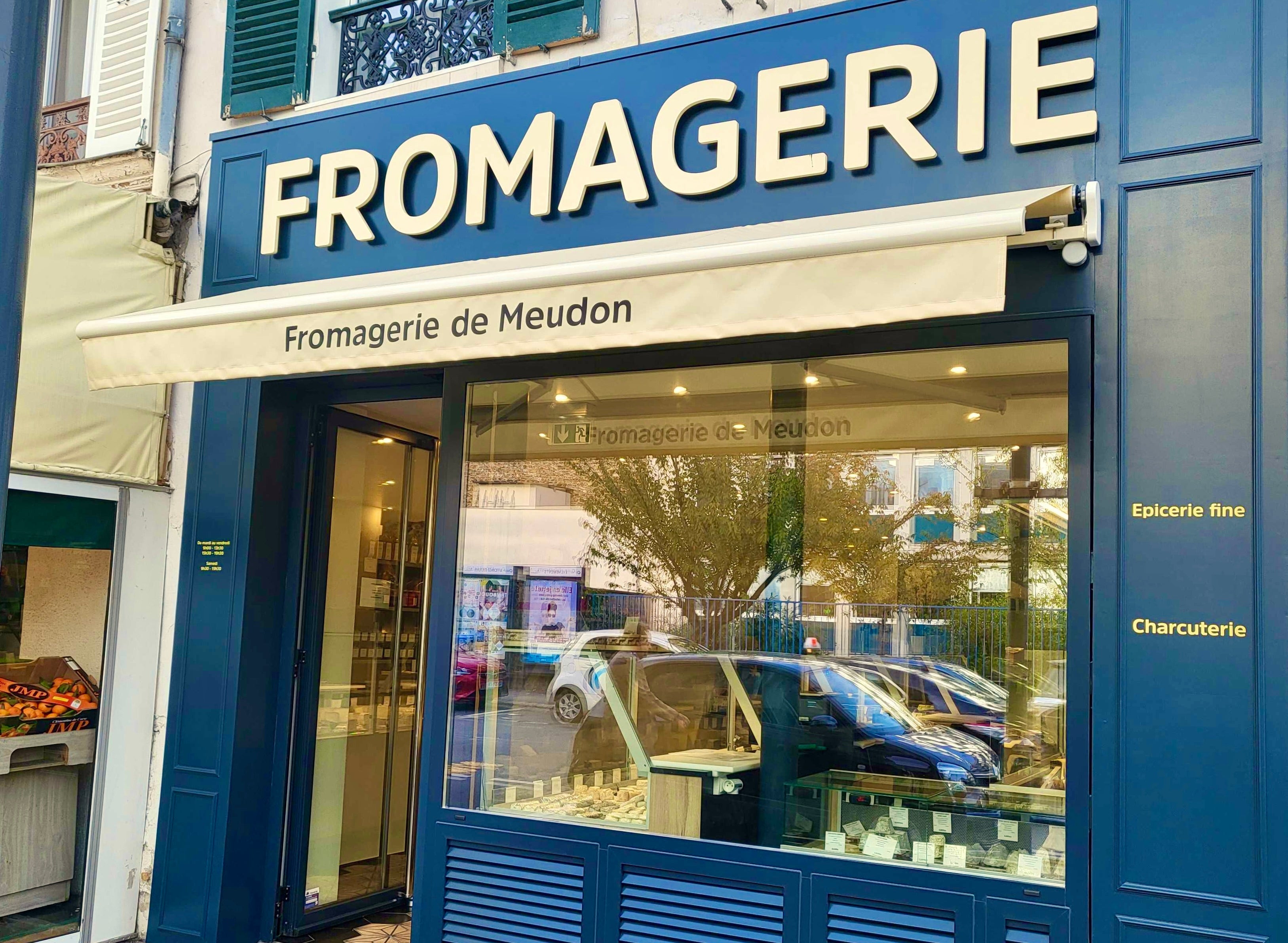 Lettres découpées pour Fromagerie de Meudon