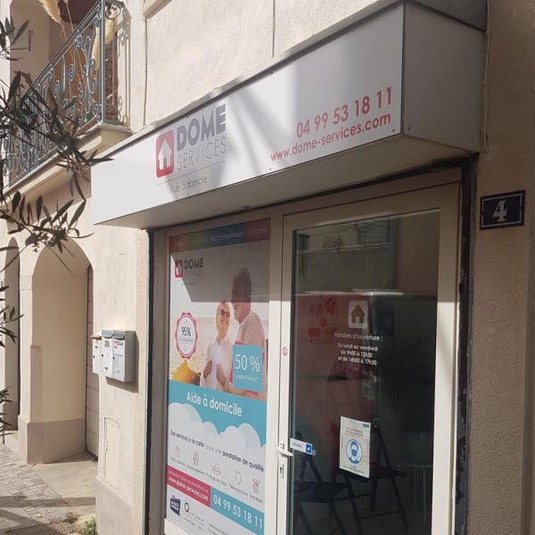 enseigne-et-signalique-entreprise-vitrophanie-panneau-by-signarama-montpellier