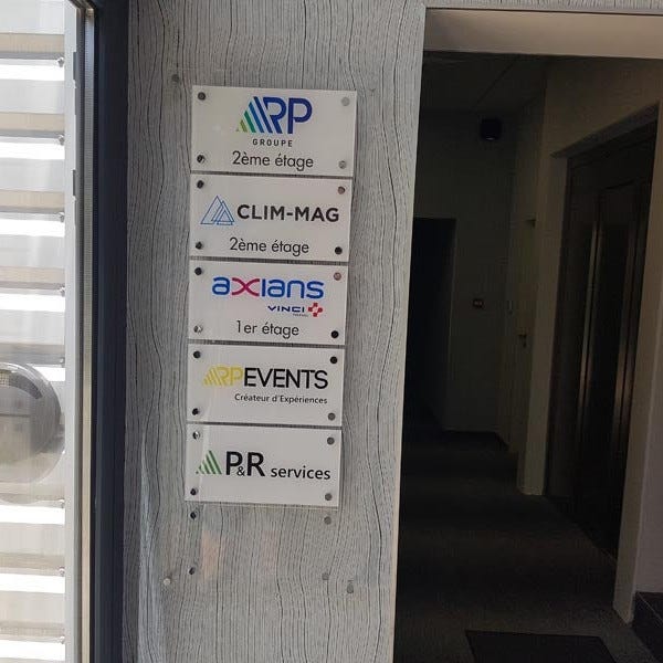 plaques-professionnelles-batiment-by-signarama-montpellier-vendargues